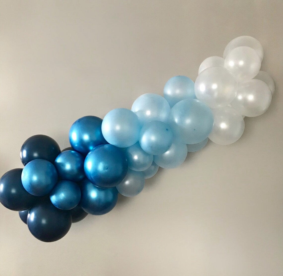 blue gradient garland