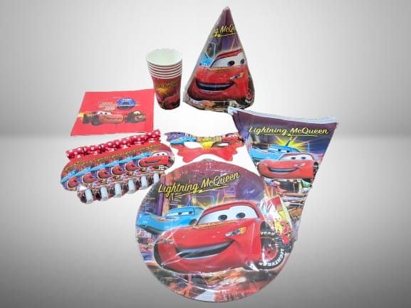 MCqueen racing car party set tableware -serves 6