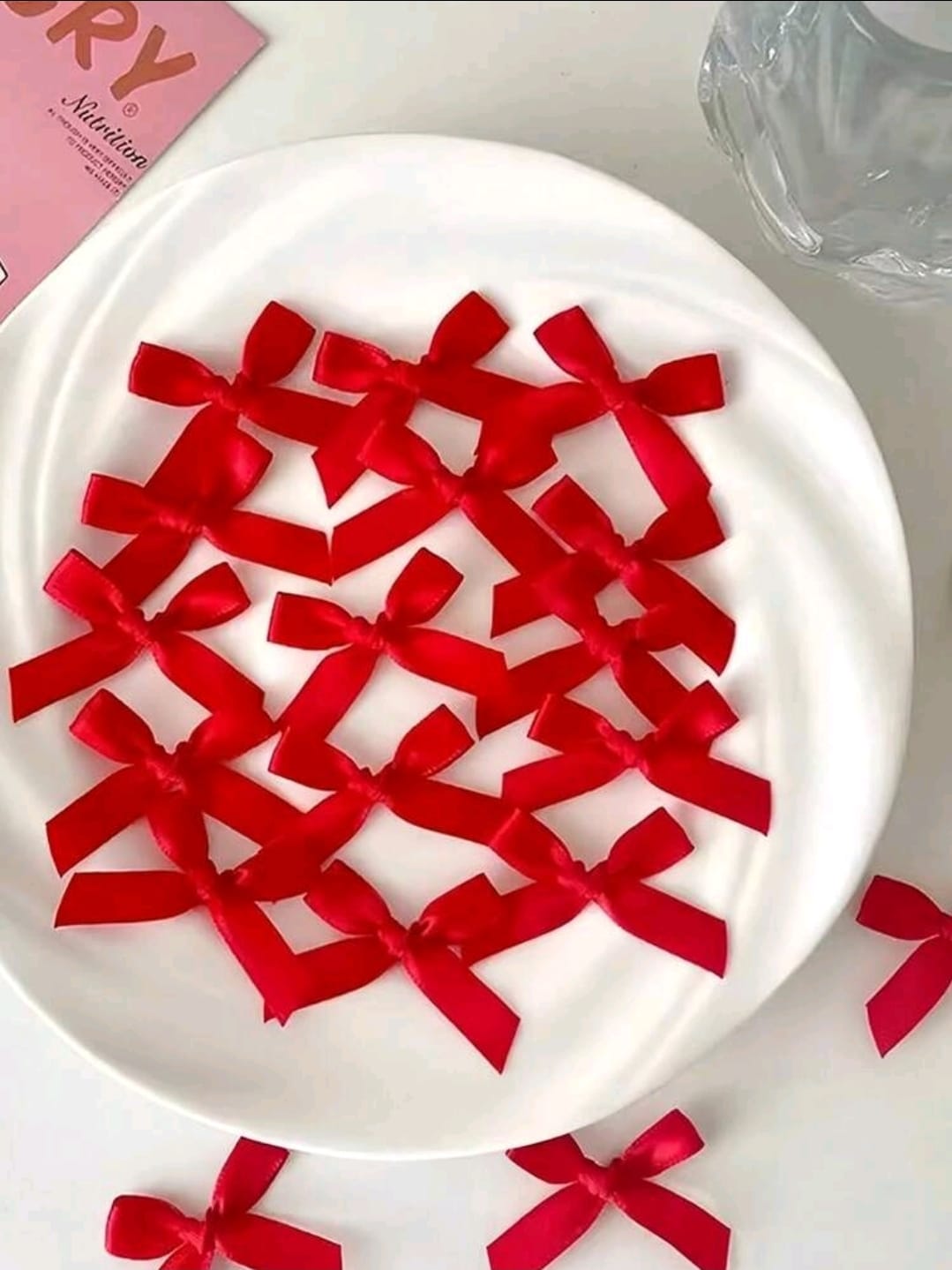 3.5x 4cm red 50pcs  Bow satin ribbon