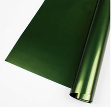 Premium festive Green gift wrapping pack of 10