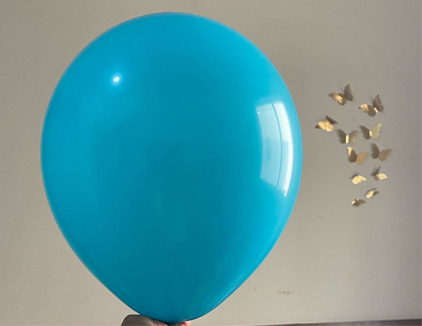 turquoise balloon p005